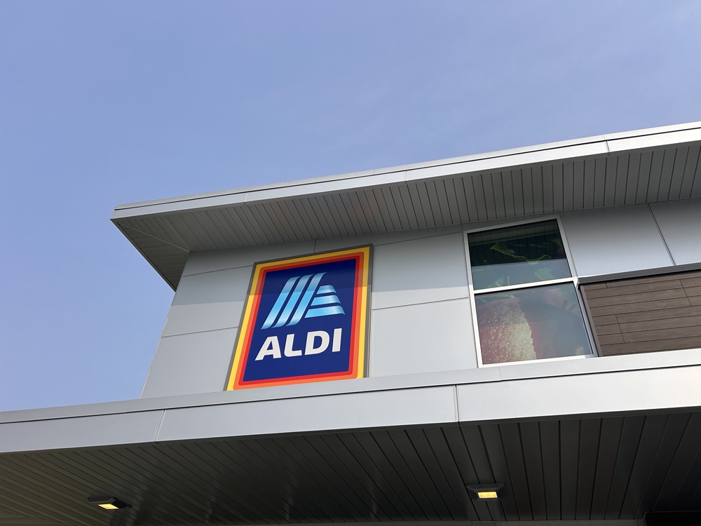 Who is Aldi NNN Investments